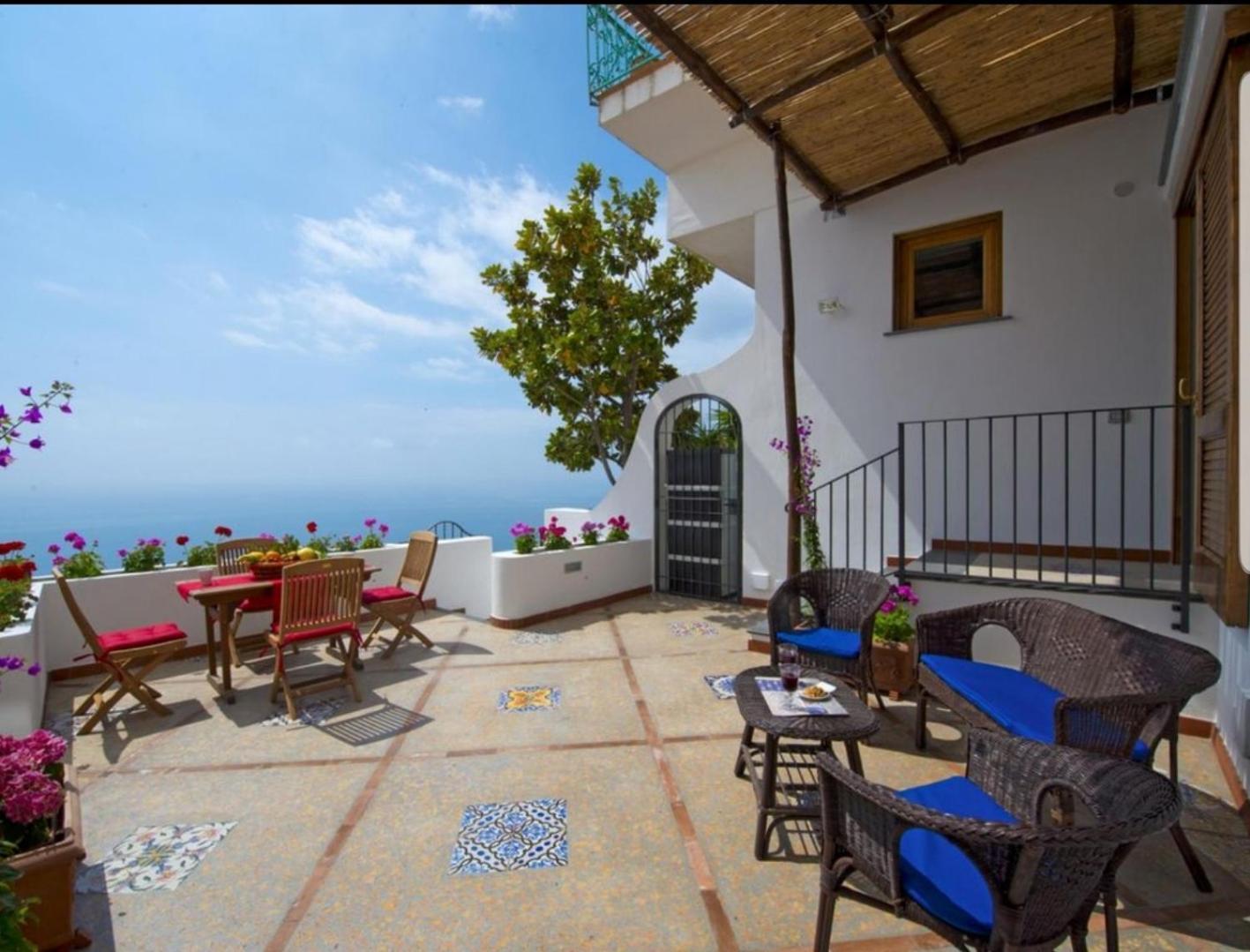 Holidays Dream Praiano Exterior photo