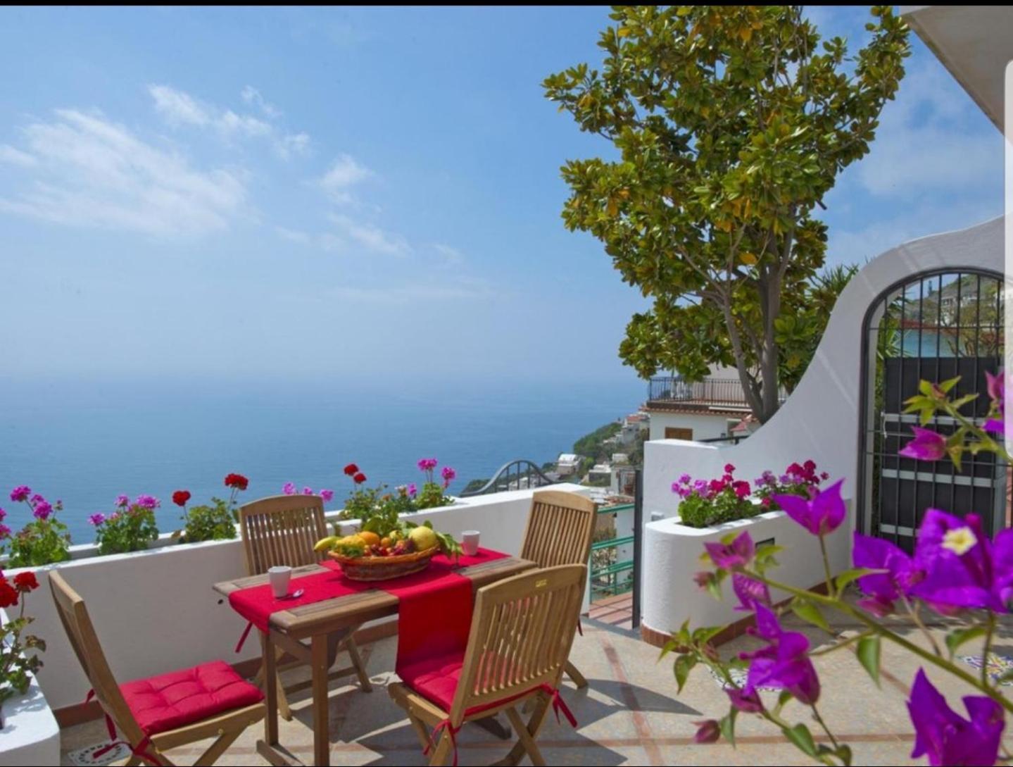 Holidays Dream Praiano Exterior photo