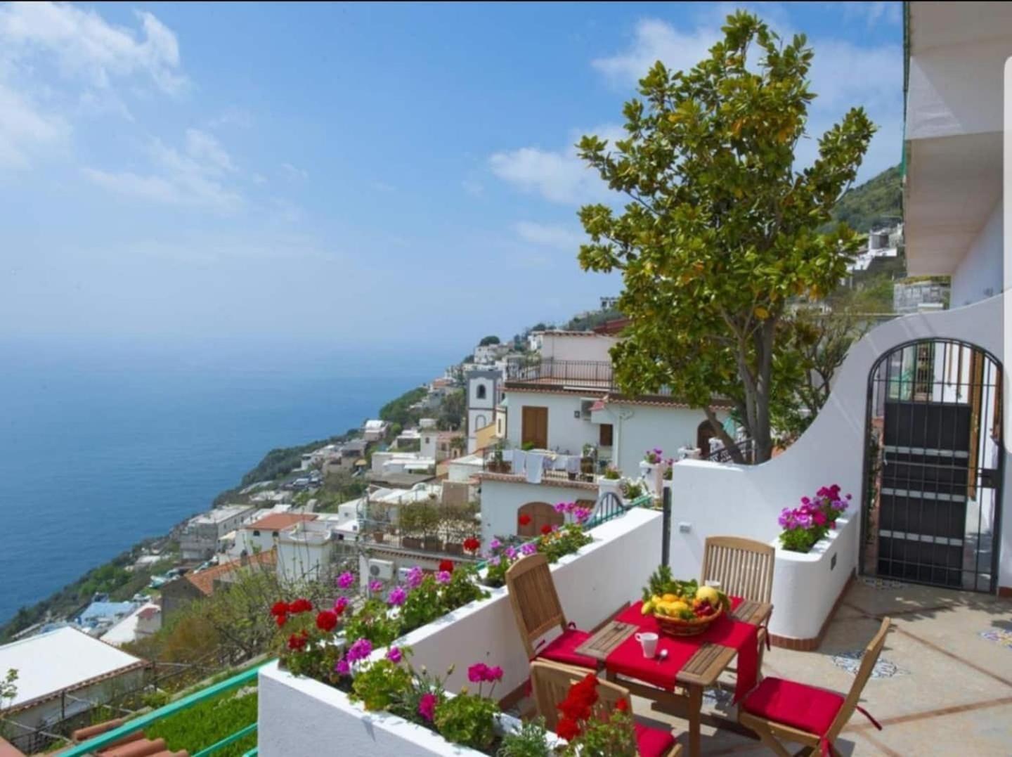 Holidays Dream Praiano Exterior photo
